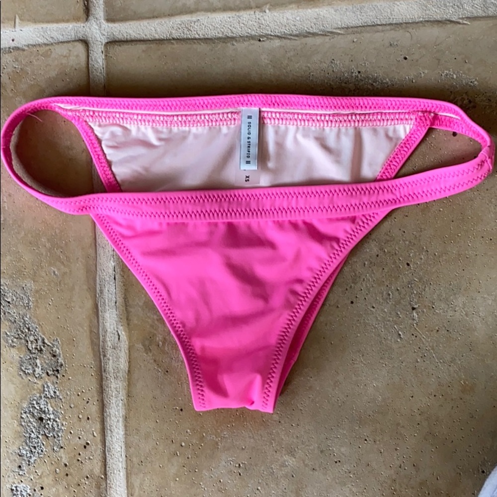 Solid and stripped bikini bottom XS